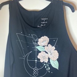Torrid Size 4 Classic Fit Super Soft Tank Floral Mystical